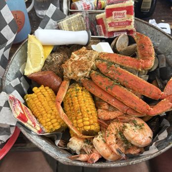 Boardwalk Billy's signature dishes Crab Legs6 Piece Boardwalk Billy RollCharleston Crab Cakes
